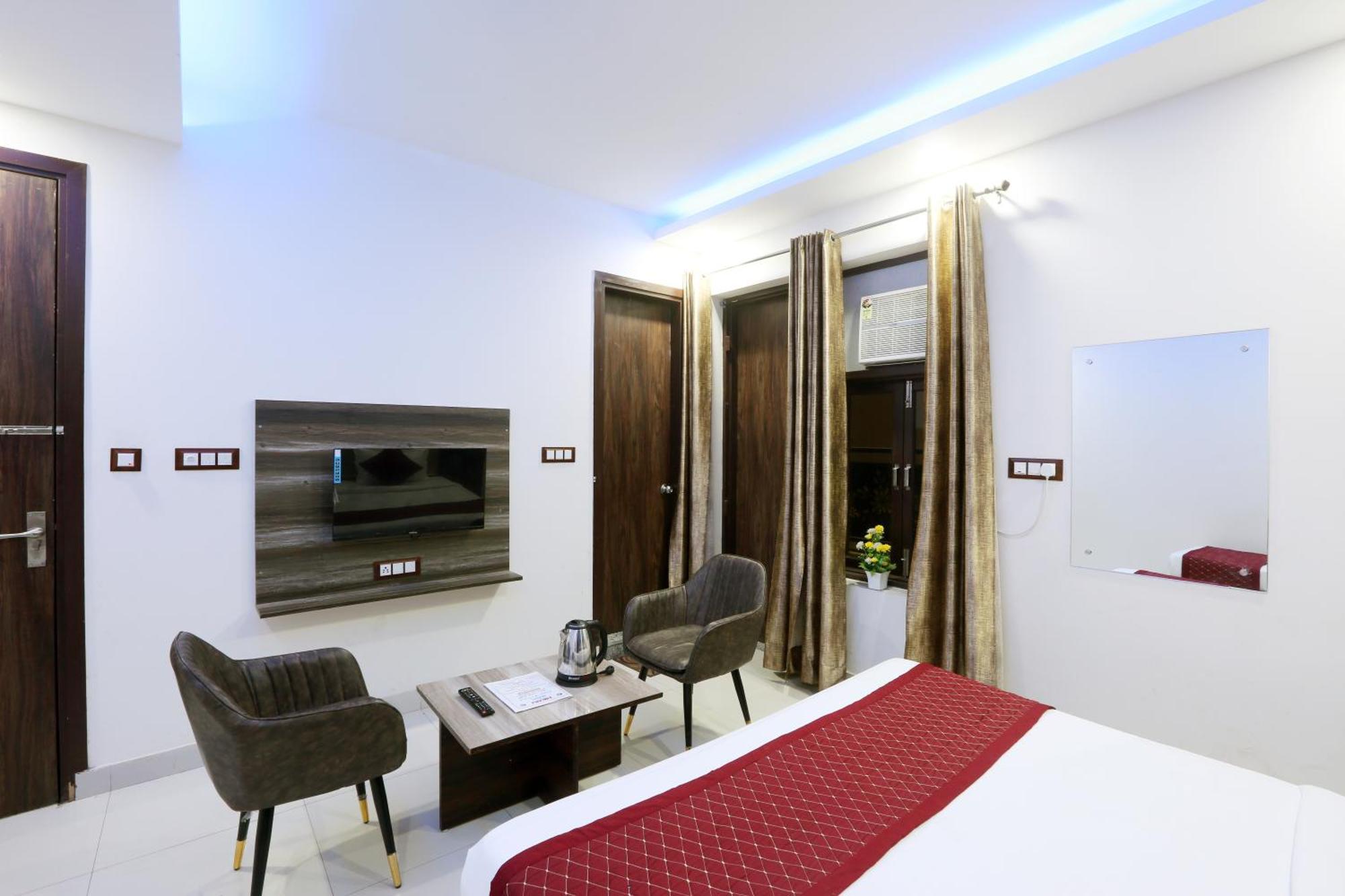 Oaks Inn Plaza Delhi Airport New Delhi Buitenkant foto